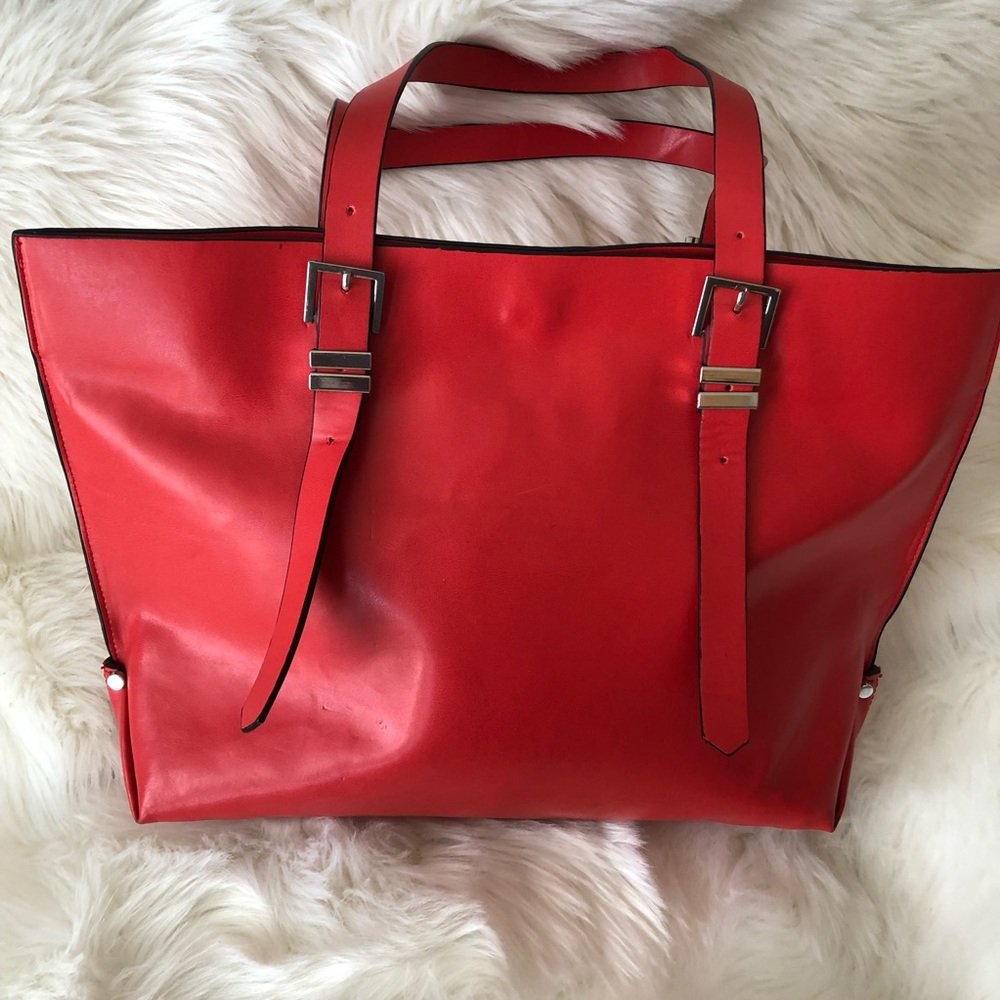 Zara Trafaluc. Red Tote